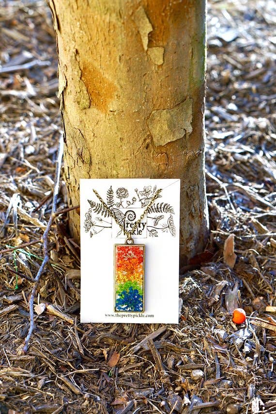 Rainbow Queen Annes Lace Flower Necklace