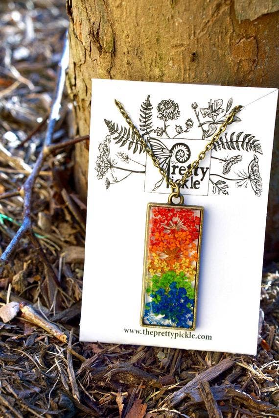 Rainbow Queen Annes Lace Flower Necklace