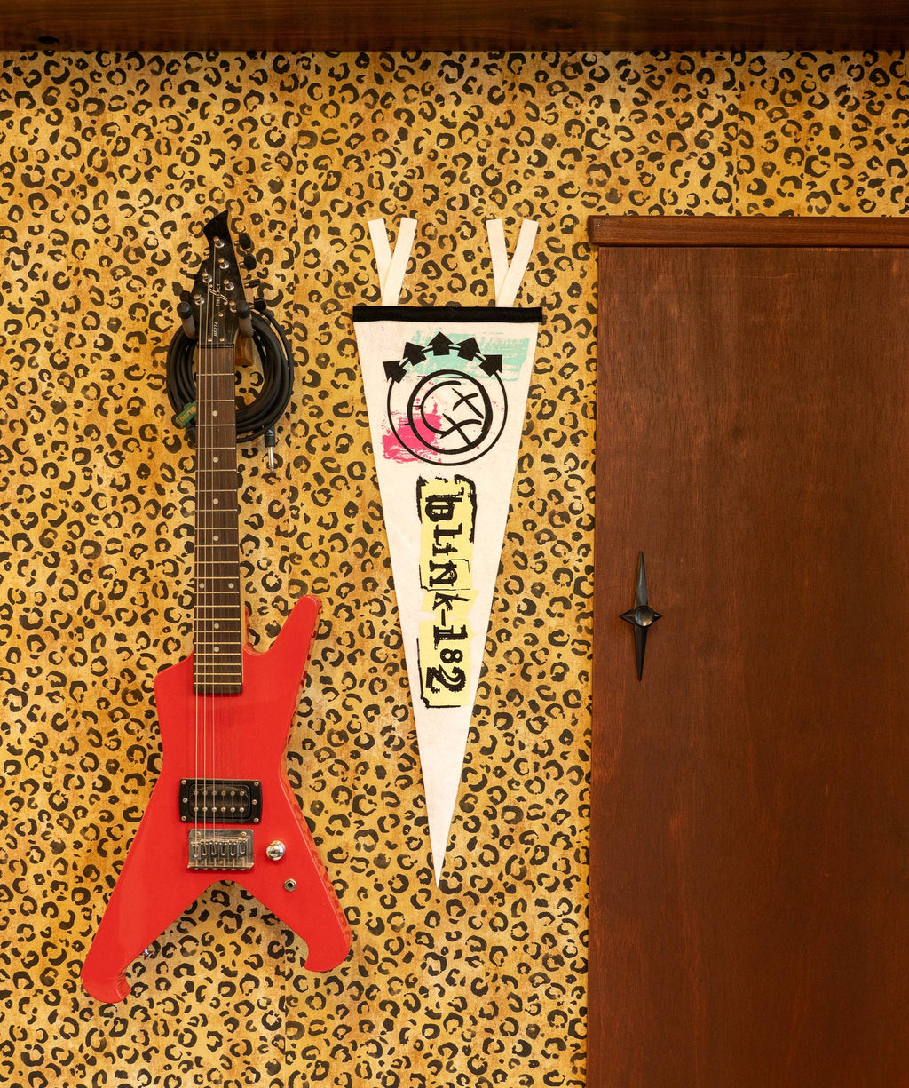 Blink-182 Smiley Pennant • blink-182 x Oxford Pennant