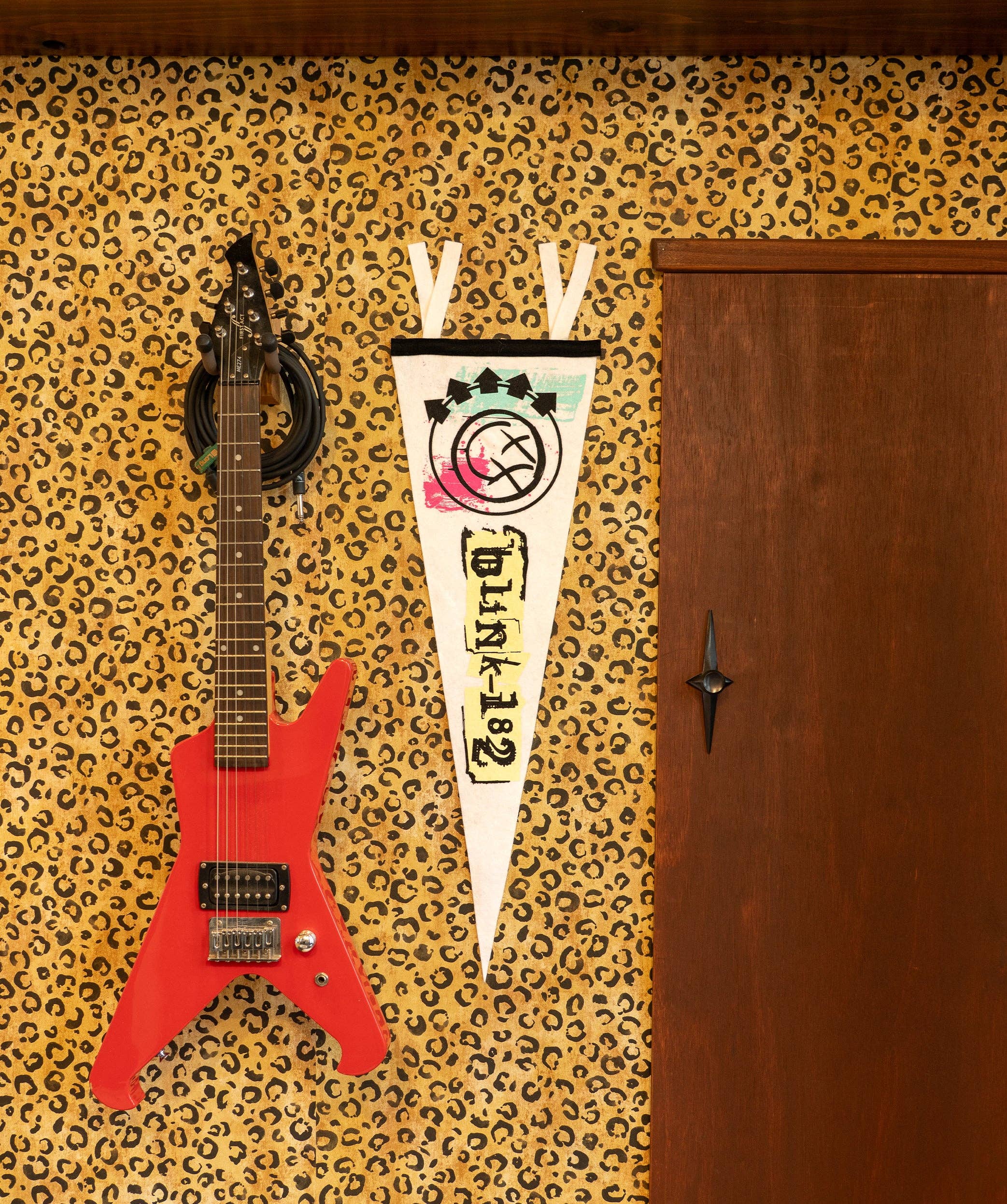 Blink-182 Smiley Pennant • blink-182 x Oxford Pennant